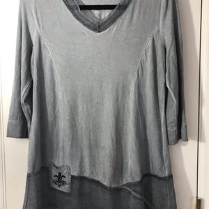 Soft Surroundings Petite M gray detailed top